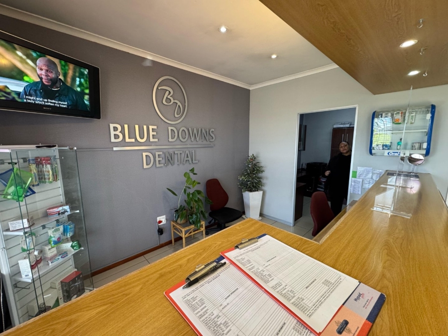  Bedroom Property for Sale in Hillcrest Heights Western Cape